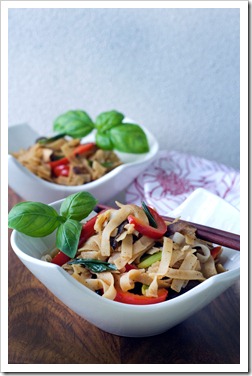 San-J Stir Fry Noodles with Peanut Sauce